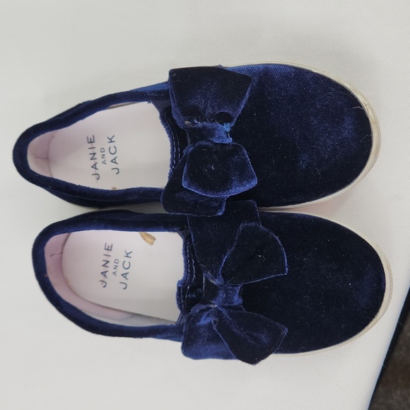 Janie and Jack Shoes Velvet Slip On Flat Bow Detail Blue Girl's - Picture 1 of 6